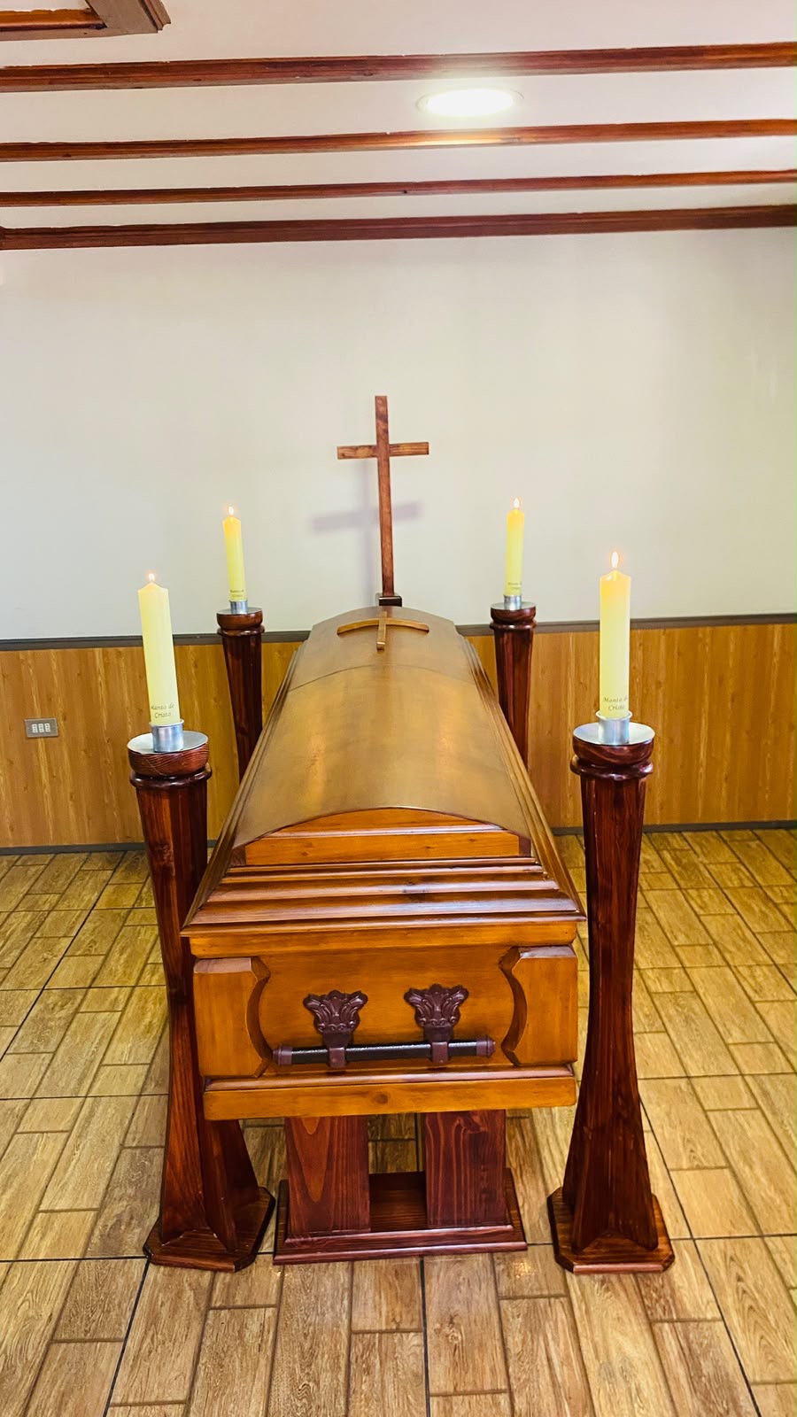 Funeraria Manto de Cristo — servicio familiar en La Florida